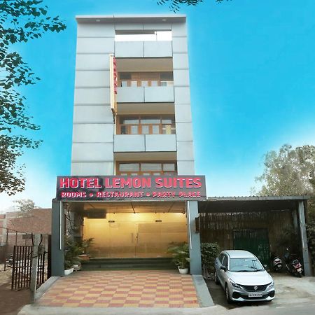 Hotel Lemon Suites & Banquet Noida Sector 62 מראה חיצוני תמונה