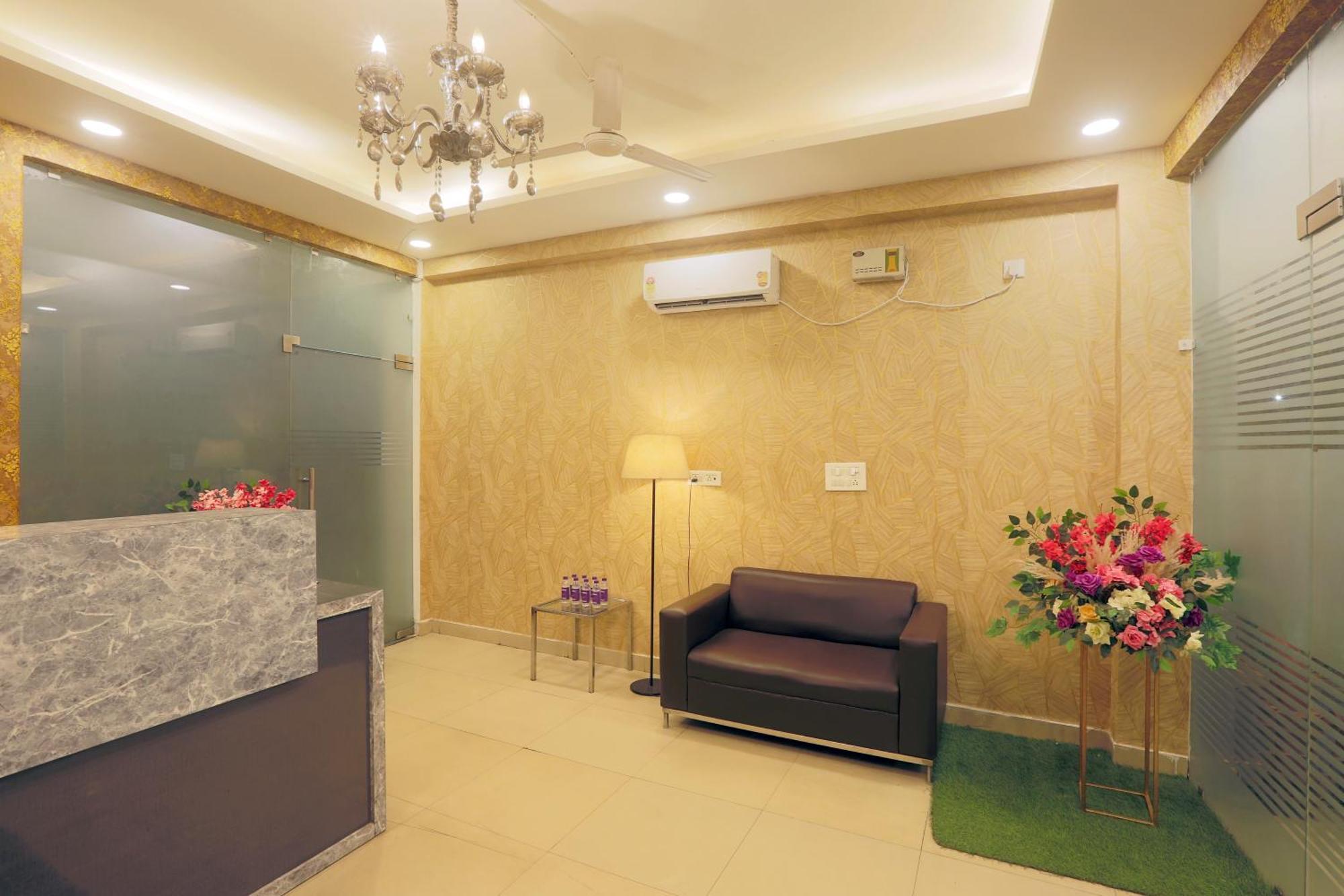 Hotel Lemon Suites & Banquet Noida Sector 62 מראה חיצוני תמונה